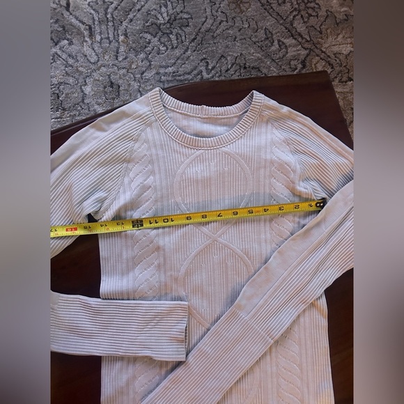 Lululemon Rest Less Pullover in heathered Silver Spoon - Picture 9 of 9
